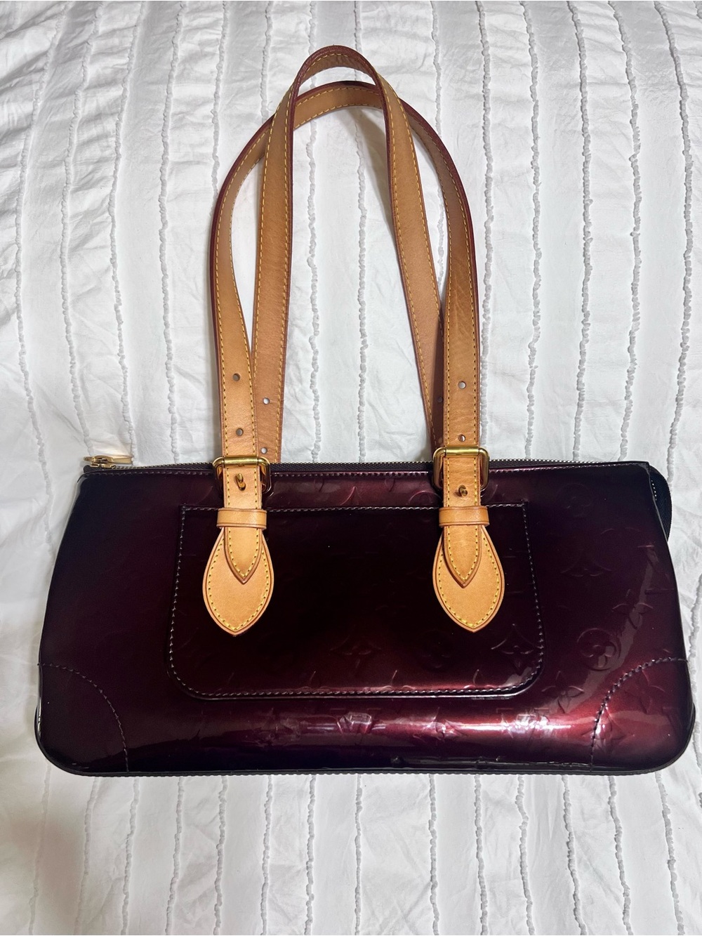 Louis Vuitton Patent Shoulder Bag in Burgundy (Monogram Vernis Rosewood Ave)